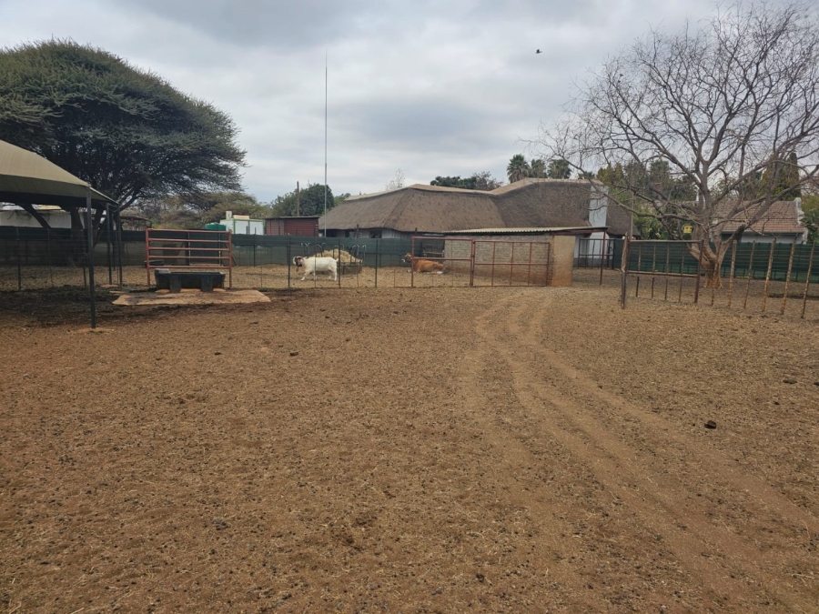 8 Bedroom Property for Sale in Rustenburg Rural North West